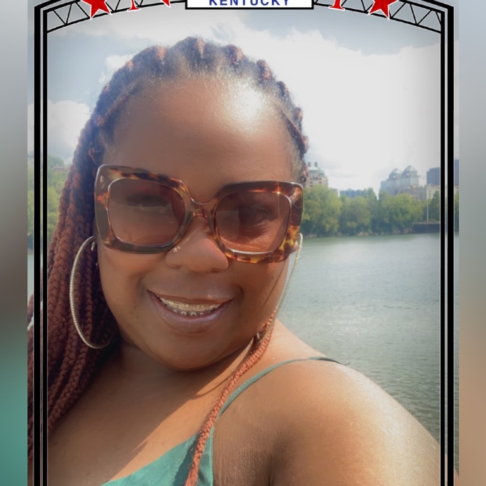 Meet your Posher, Kandice